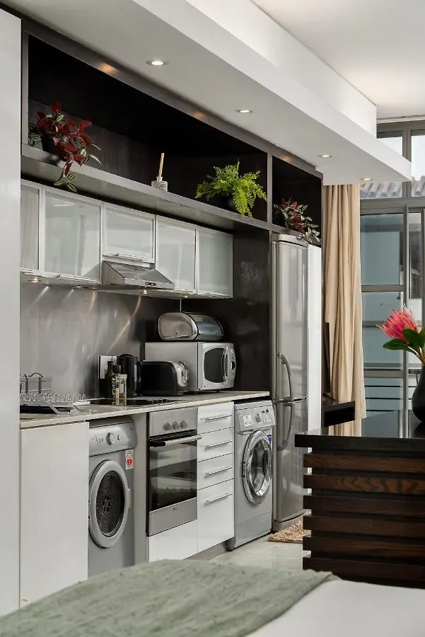 Διαμέρισμα Modern Studio With Pool, Parking And King Bed In Historic Cape Town City Centre Νότια Αφρική