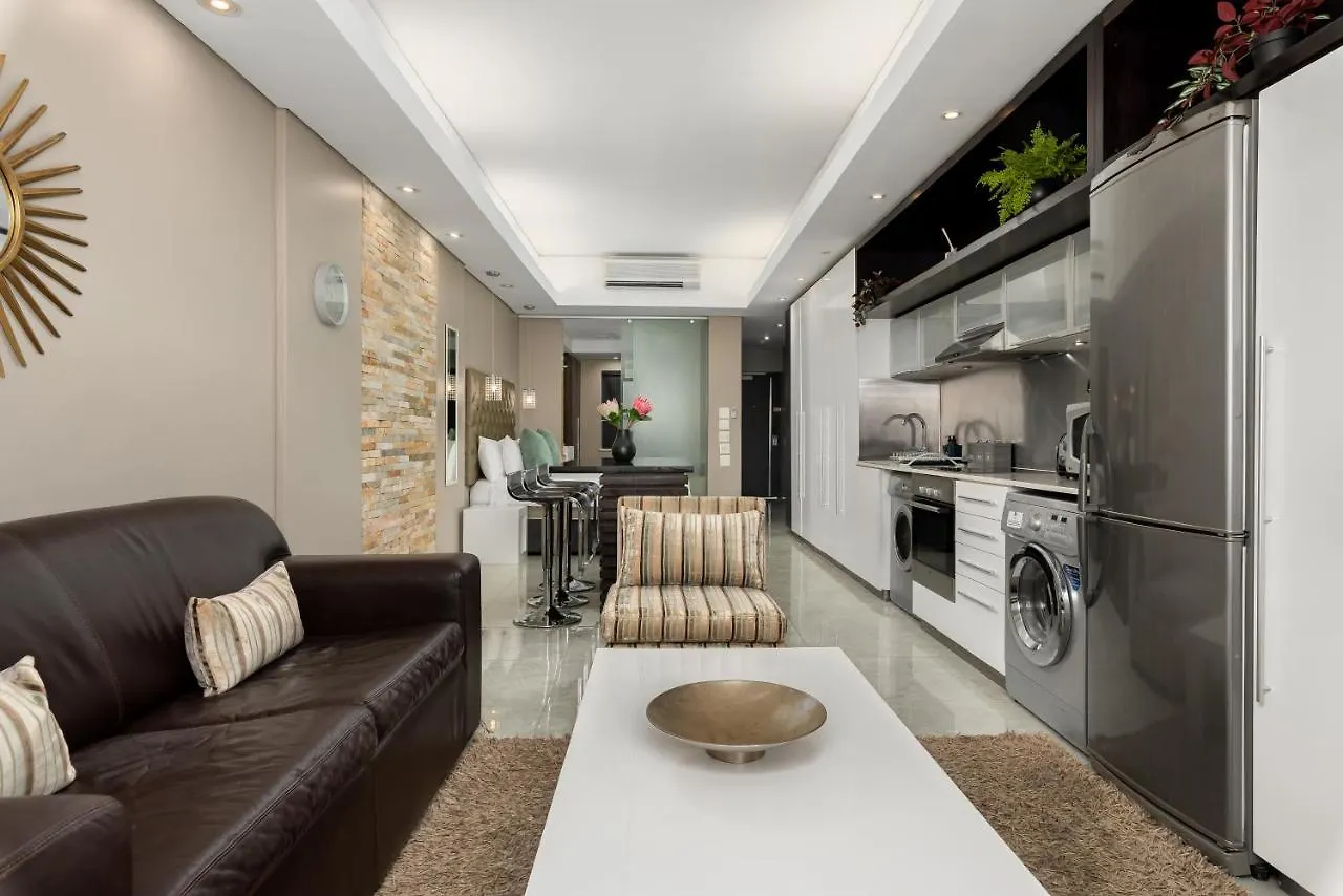 Modern Studio With Pool, Parking And King Bed In Historic Cape Town City Centre 0*,