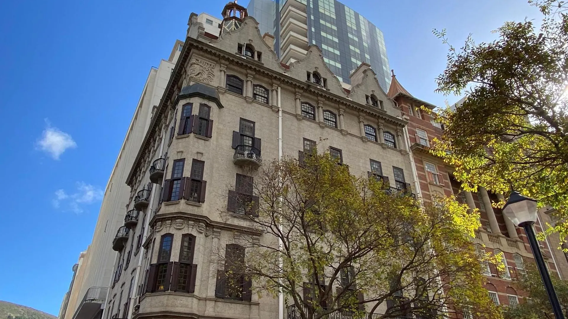 Modern Studio With Pool, Parking And King Bed In Historic Cape Town City Centre 0*,  Νότια Αφρική